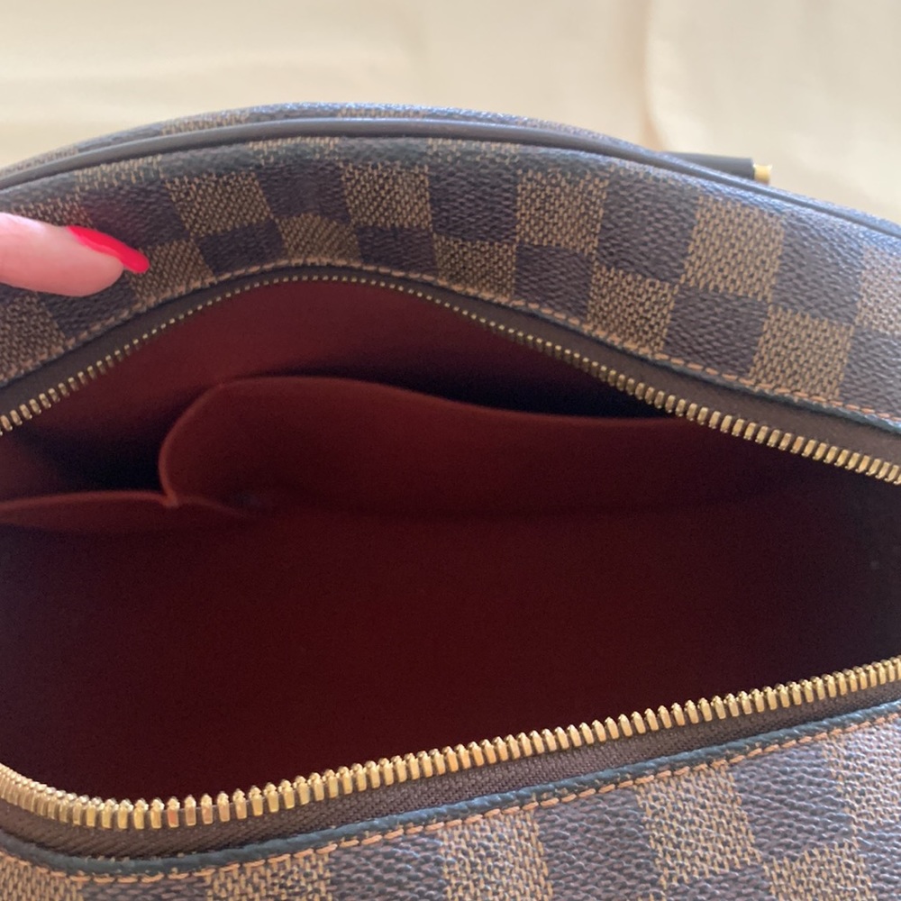 Louis Vuitton Bag - Picture 14 of 16